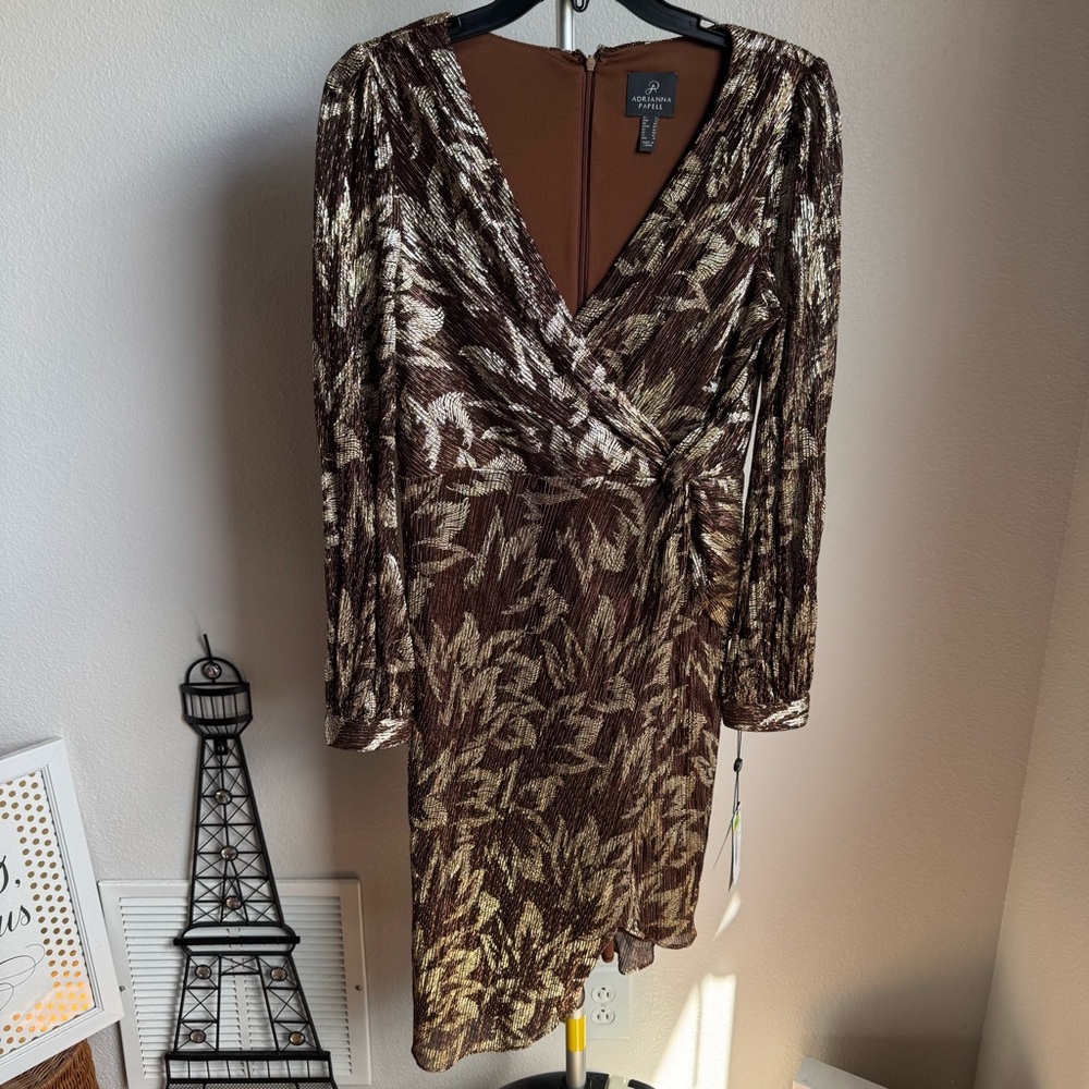 NWT Adrianna Papell V-Neck Palm Leaf Metallic Crinkle Knit Faux Wrap Dress Sz 6 - Picture 6 of 12